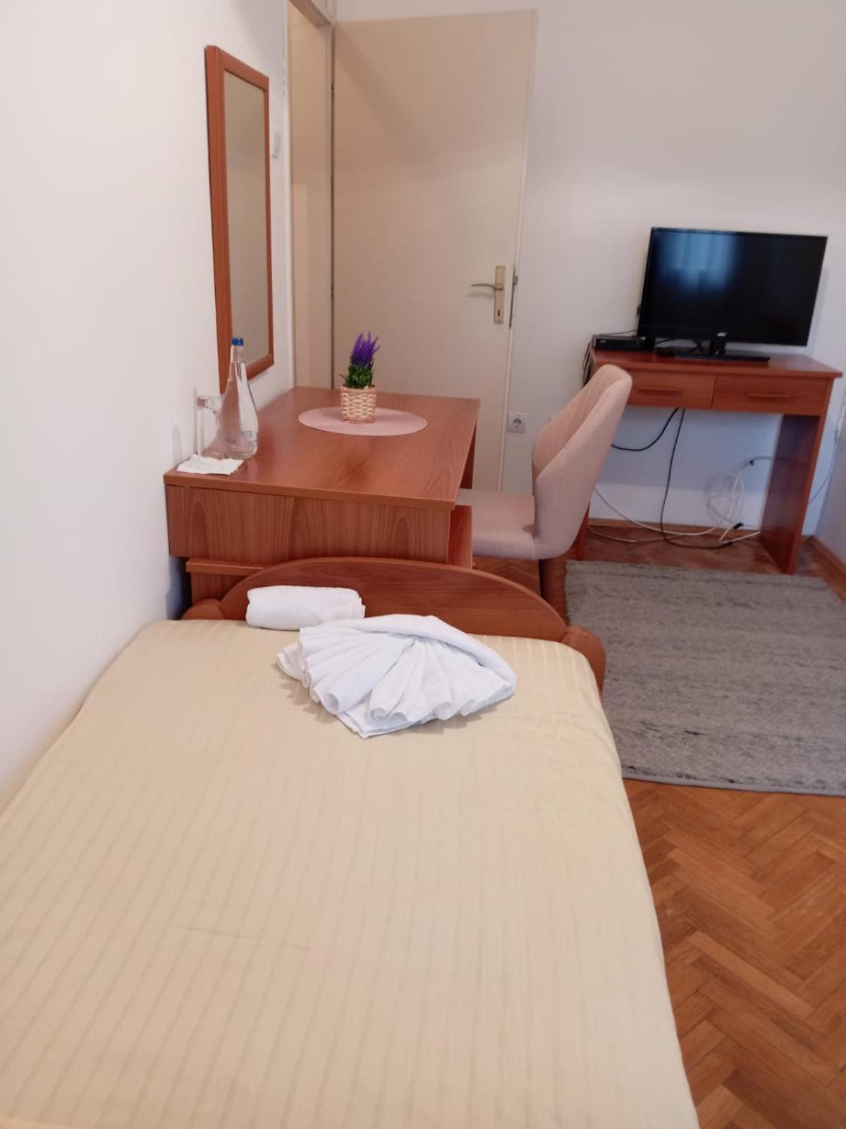 Hotel Vlasina - Vlasinsko Jezero Vlasina Rid Exteriör bild