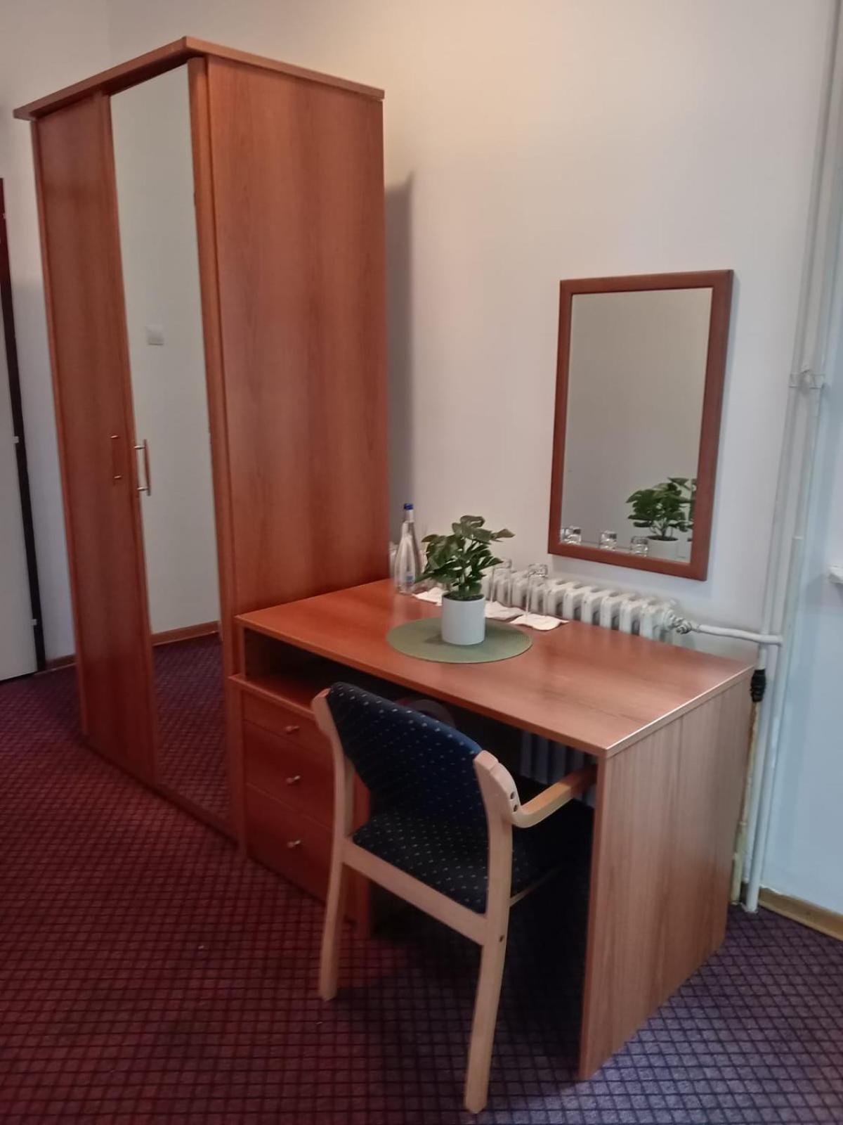 Hotel Vlasina - Vlasinsko Jezero Vlasina Rid Exteriör bild
